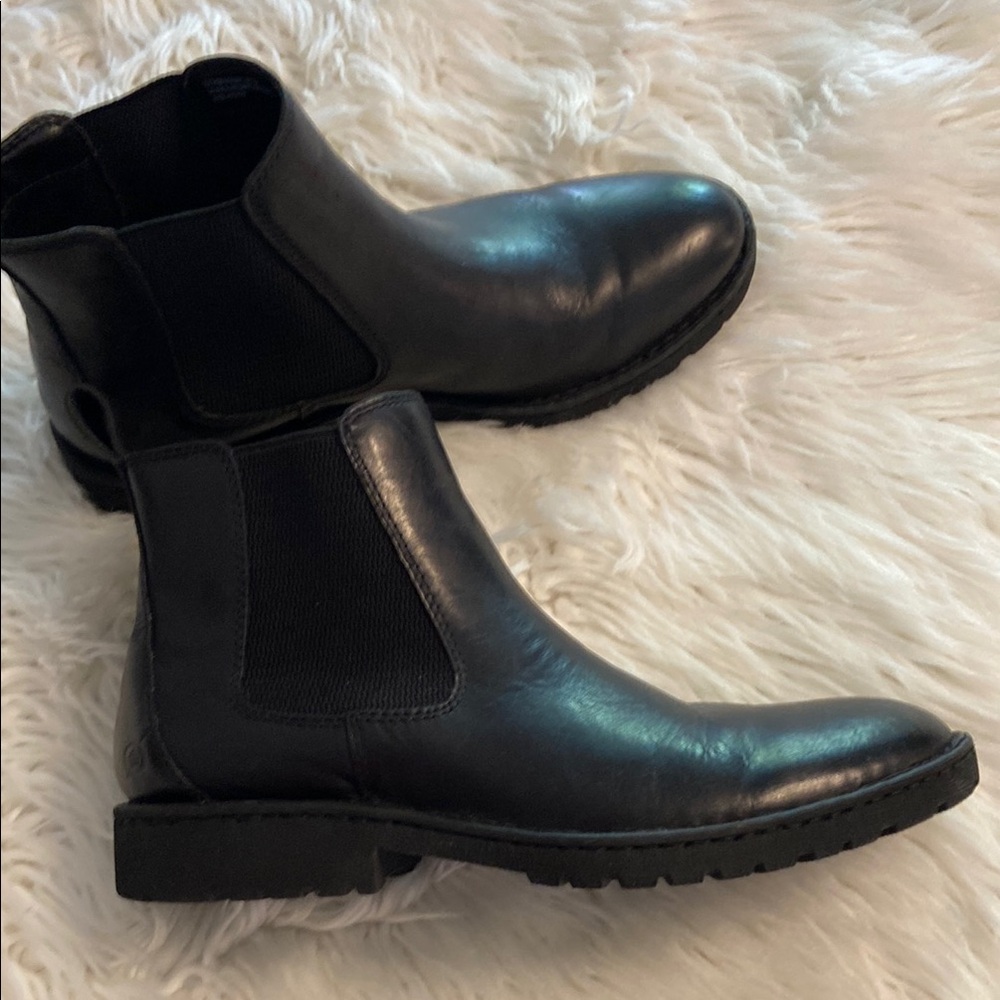 BORN Black Leather Men's Boots size 10 leather upper BNWOT color black - Picture 1 of 16